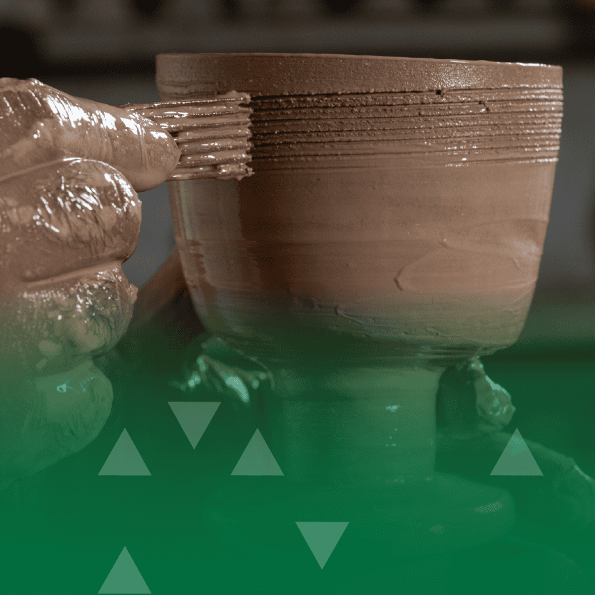 أمانة منطقة الرياض تقيم ملتقى معسكر «في يدي حرفة» بالتعاون مع وزارة الثقافة وجمعية سفراء التراث