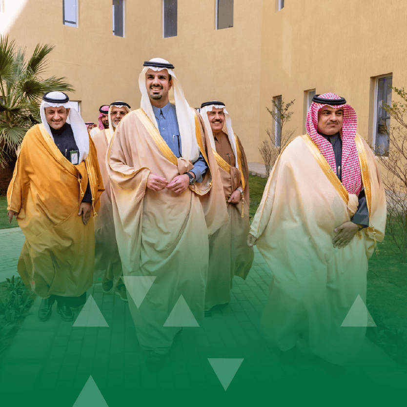 سمو أمين منطقة الرياض يفتتح مبنى بلدية حوطة سدير أثناء زيارته للمدينة