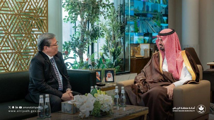 His Highness Prince Dr. Faisal bin Abdulaziz bin Ayyaf, Mayor of Riyadh Region, with H.E. Raymond Reyes Balatbat, Ambassador Extraordinary and Plenipotentiary of the Republic of the Philippines to the Kingdom. His Highness Prince Dr. Faisal bin Abdulaziz bin Ayyaf, Mayor of Riyadh Region, with H.E. Raymond Reyes Balatbat, Ambassador Extraordinary and Plenipotentiary of the Republic of the Philippines to the Kingdom.