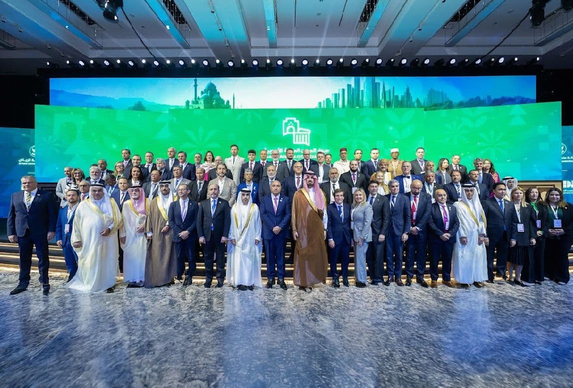 The Arab-European Cities Dialogue Forum kicked off in Riyadh, organized by the Riyadh Municipality, with the participation of over 100 mayors.