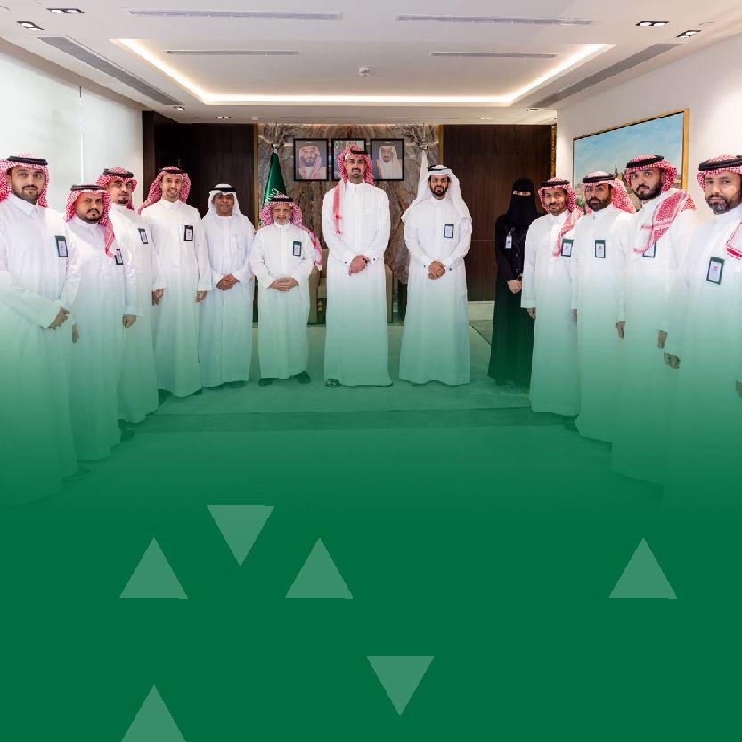 سمو أمين منطقة الرياض يلتقي و يكرم فريق الأمانة الفائز بجائزة التميز في إدارة المرافق والأصول